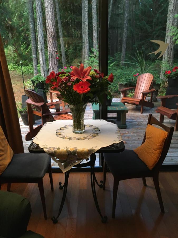 Cedar Song B&B Parksville Bagian luar foto