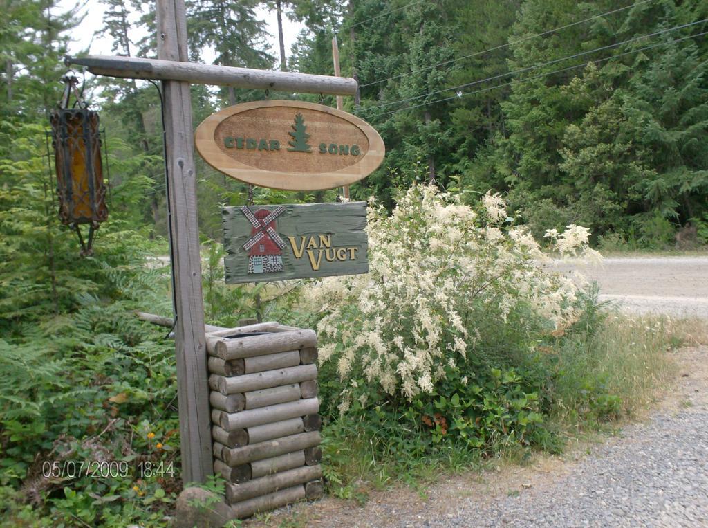 Cedar Song B&B Parksville Ruang foto