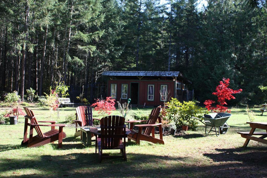 Cedar Song B&B Parksville Ruang foto