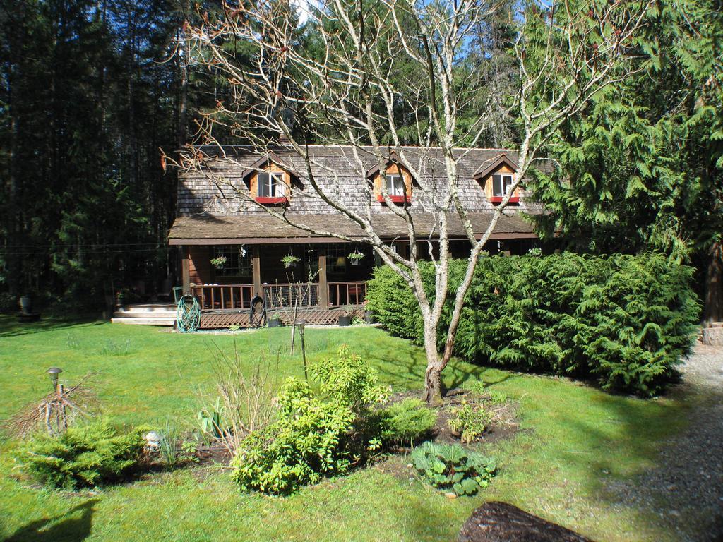 Cedar Song B&B Parksville Bagian luar foto